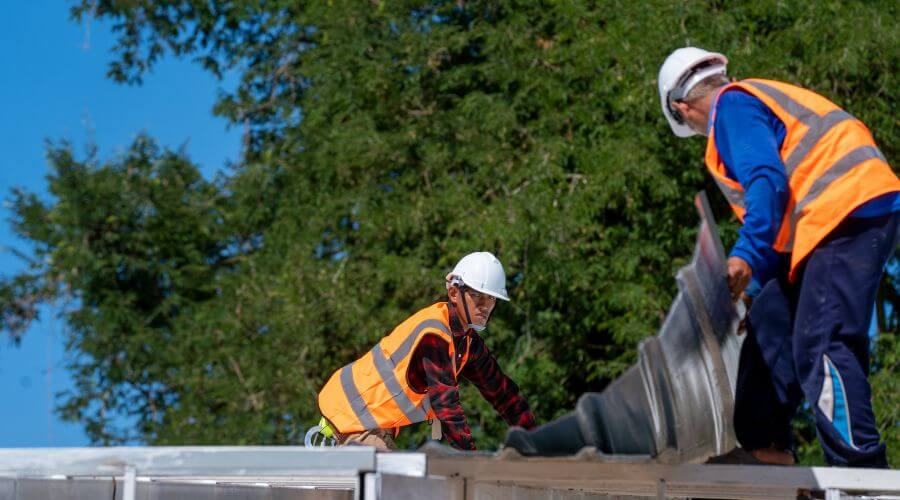 Expert flood damage restoration services in Warrenville, IL